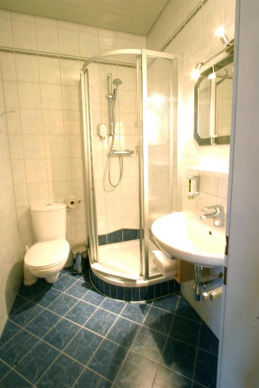 Spiele- Und Buchhotel Tschitscher Nikolsdorf Habitación foto